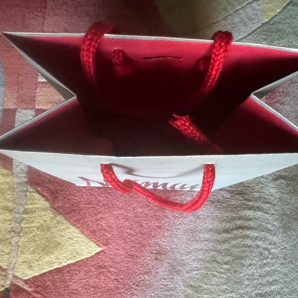 New Neiman Marcus gift bag - Picture 4 of 9
